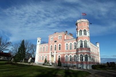 Замки Латвии: короли, феодалы и принцессы на горошине